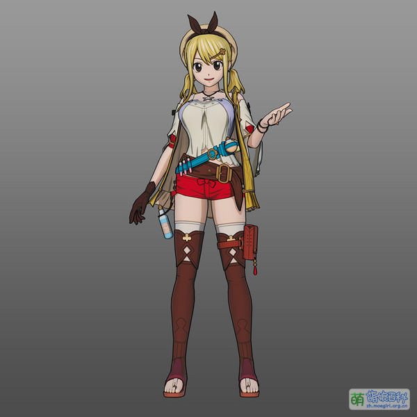 File:露西 莱莎常服 全身.jpg