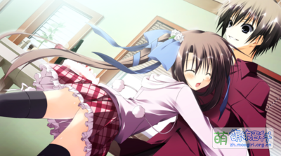 相拥的柳濑兄妹