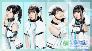 真人组合（旧版） 左起：前岛亚美、纺木吏佐、岩田阳葵、佐藤日向