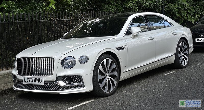 File:2023 Bentley Flying Spur Azure Wikipedia.jpg