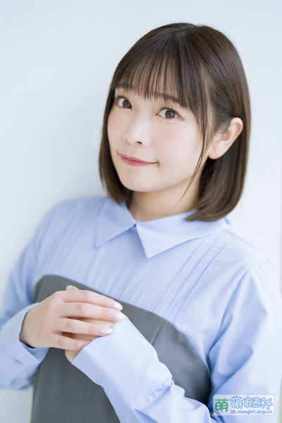 File:小山百代 公式2025.jpg