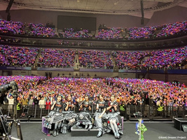 「Stille Nacht, Rosen Nacht」上海追加公演Roselia与观众的合影