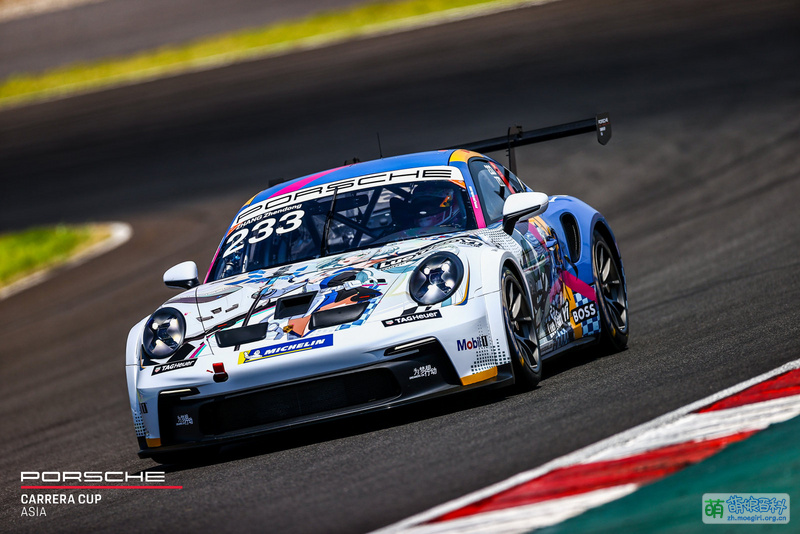 File:呵呵呵Racing洛天依号 2022.jpg