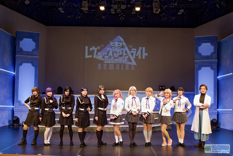 File:Revue Starlight The STAGE 中等部 Remain 合照3.jpg